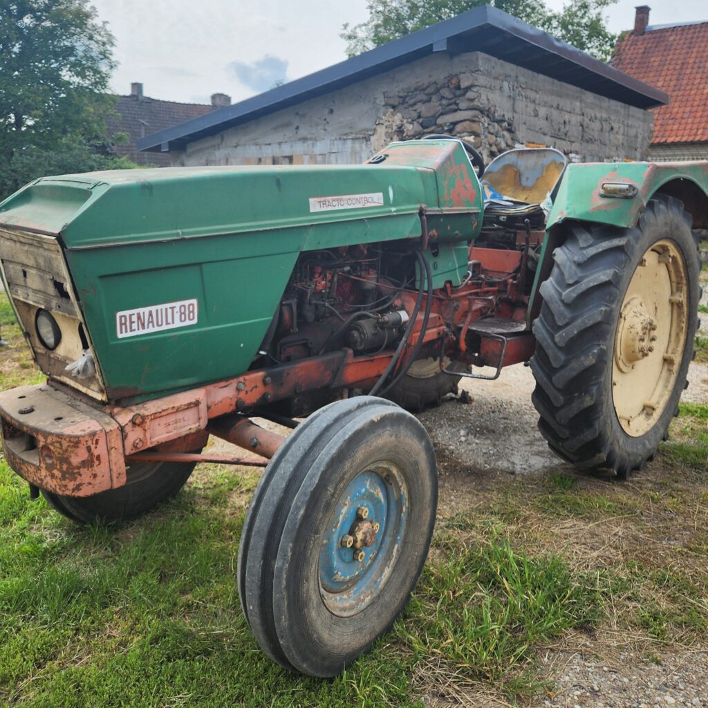 Polski eBazarek - SPRZEDAM – CIĄGNIK ROLNICZY RENAULT - 1